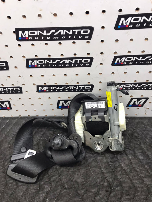 BMW FRONTRIGHT PASSANGER  SEAT BELT RETRACTOR BLACK OEM F30 328I  SKU 1420
