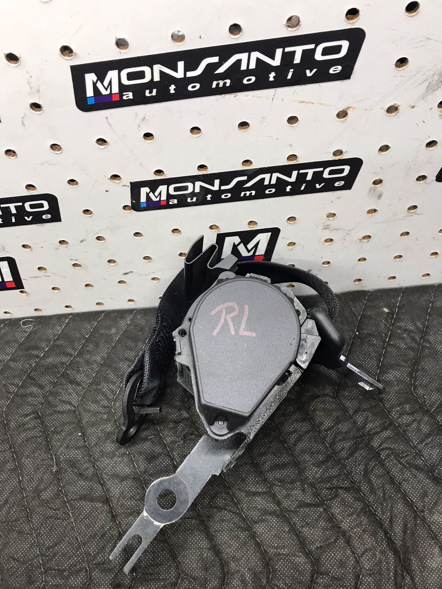 2014 BMW 340I 330I 328I 335I F30 F80 REAR RIGHT  SEAT BELT RETRACTOR SKU 1423