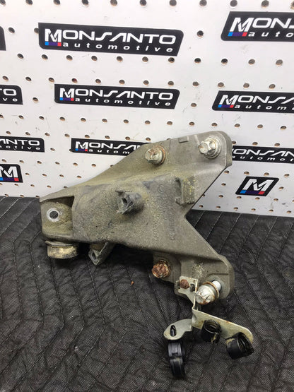 07-13 BMW E90 E92 335I ENGINE MOTOR MOUNT BRACKE SUPPORT LEFT  SKU 1427
