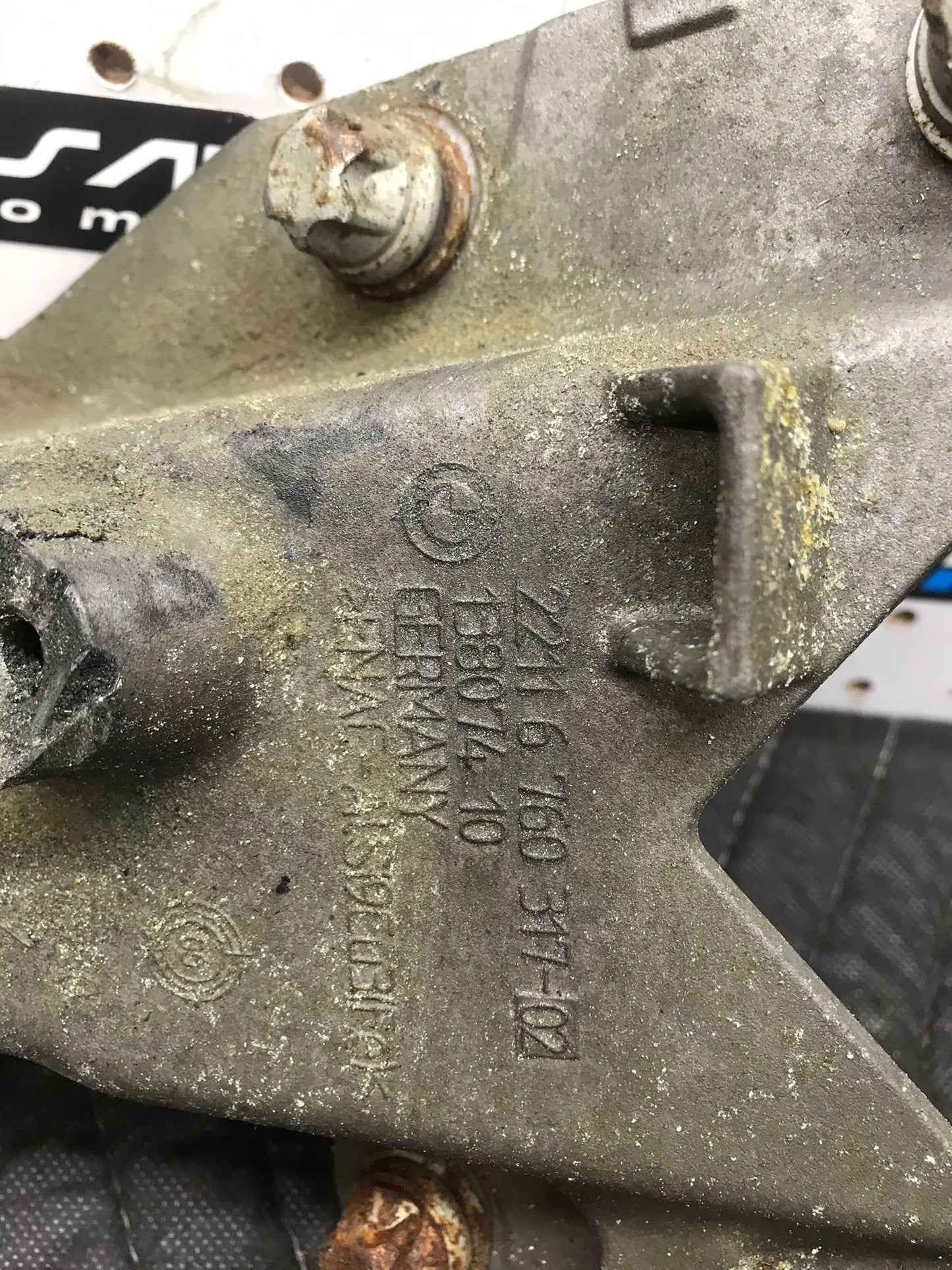 07-13 BMW E90 E92 335I ENGINE MOTOR MOUNT BRACKE SUPPORT LEFT  SKU 1427