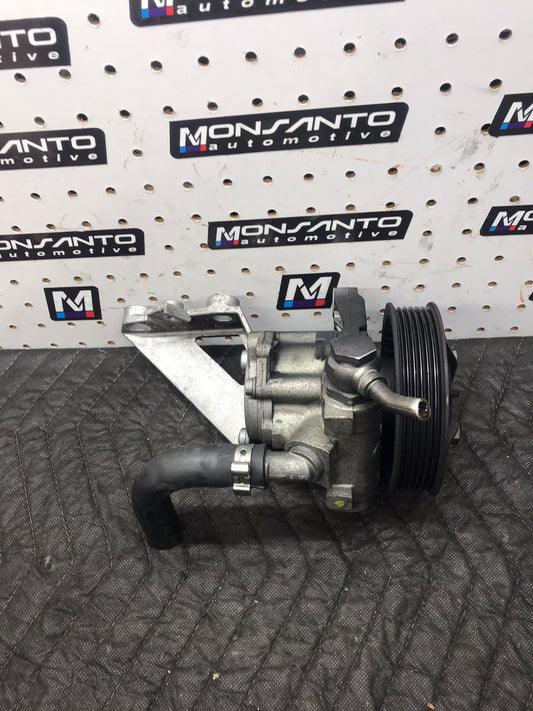 BMW 325I, E90, E88 128I  POWER STEERING PUMP SKU 1471