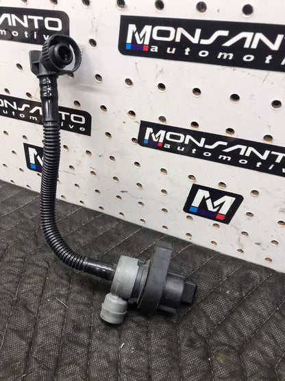 2006 2011 BMW 328I 325I - FUEL TANK VENTILATION VALVE W/ HOSE 128I OEM SKU 1474