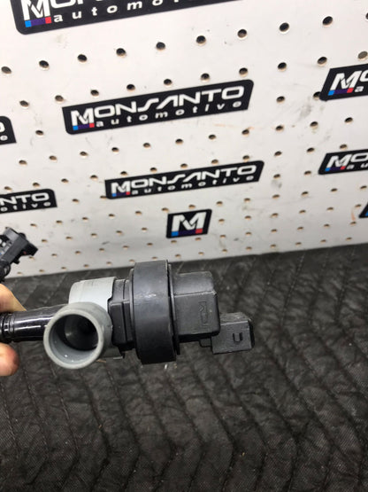 2006 2011 BMW 328I 325I - FUEL TANK VENTILATION VALVE W/ HOSE 128I OEM SKU 1474