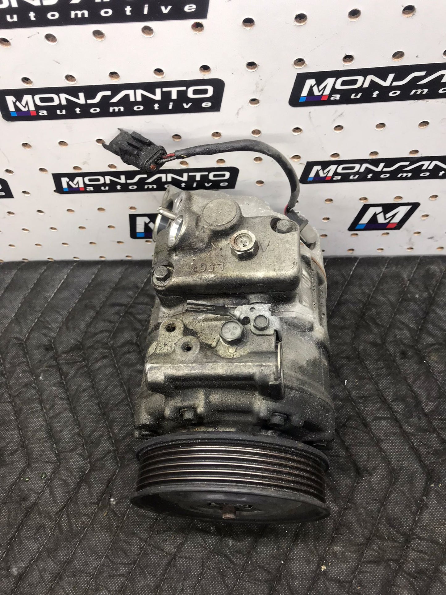 06-15 BMW E90 E92 E93 E88 E84 E82 128I A/C AIR CONDITION COMPRESSOR SKU 1475