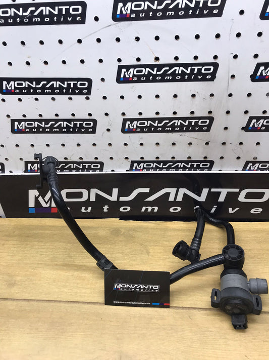 BMW 320I, 328I FUEL TANK BREATHER HOSE WITH SOLENOID W/ SENSOR OEM SKU 1558