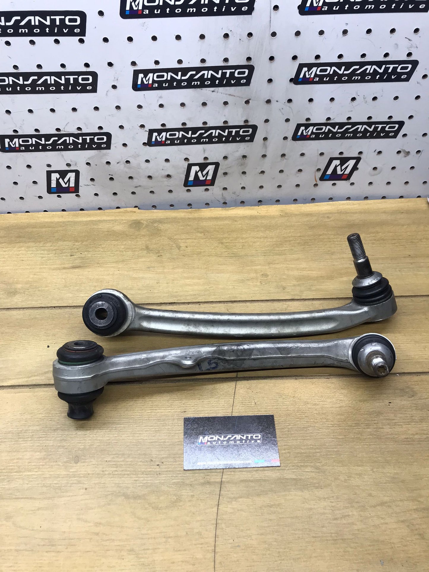 08-13 OEM BMW E90 E92 E93 M3 RWD FRONT RIGHT AND LEFT WISHBONE CONTROL ARM (FOR: BMW) SKU 1595