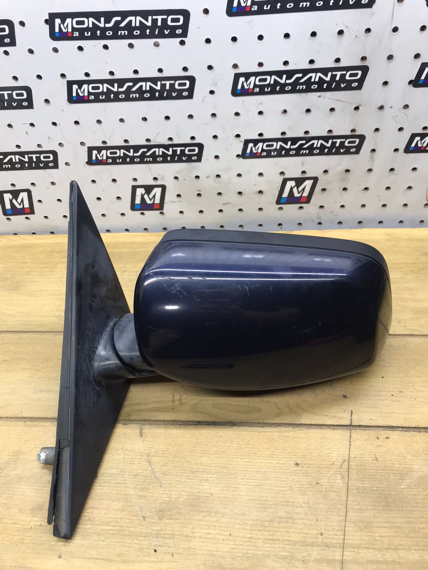 2006-2010 BMW 528I 530I 535I 550I RIGHT PASSANGER  BLUE OEM  SKU 1632