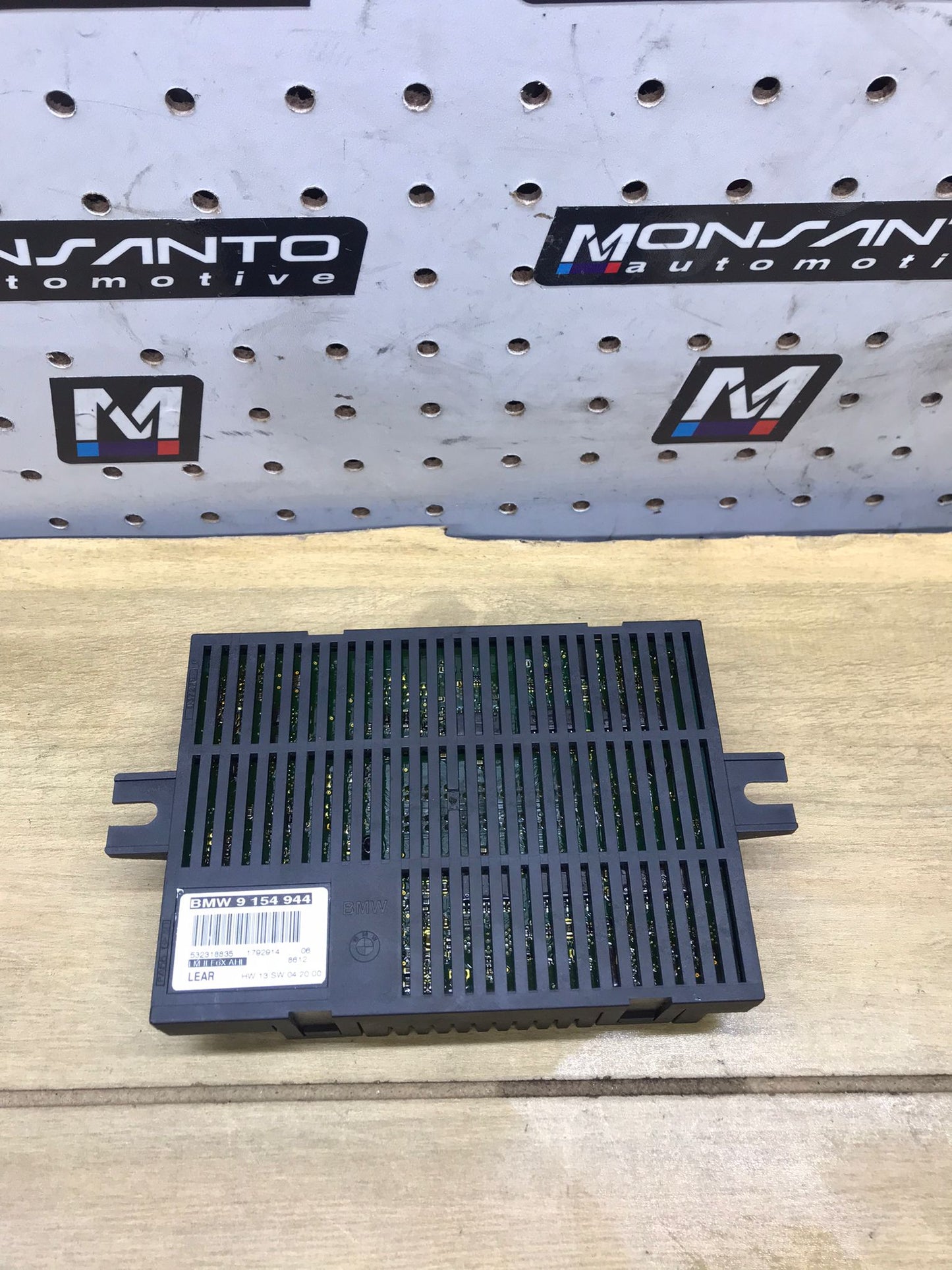 BMW E60 E63 E64 M5 M6 5/6/7 SERIES XENON HEADLIGHT LIGHT CONTROL MODULE LCM UNIT SKU 1639