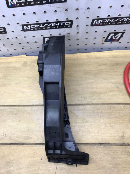 BMW E60 E90 E92 F10 FLOOR GAS ACCELERATOR FOOT PEDAL LEVER MODULE SENSOR OEM SKU 1659