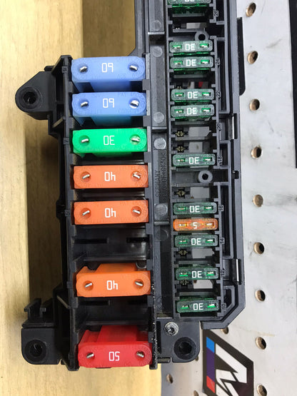 2006-2010 BMW 5 SERIES M5 E60 RELAY FUSE BOX UNDER DASH OEM SKU 1658