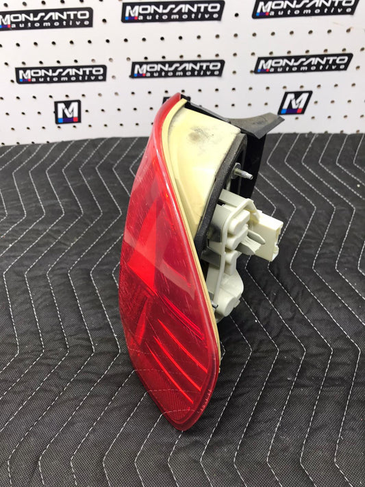 E90 LCI REAR PASSENGER TAILLIGHT LED SKU 496