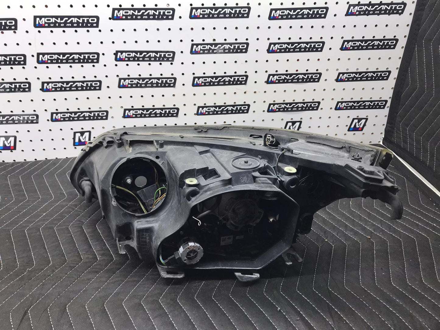 HALOGEN 2008-2010 BMW E61 E60 5-SERIES RIGHT RH SIDE HEADLIGHT OEM  SKU 497