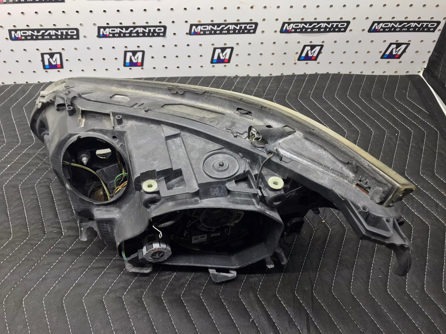 HALOGEN 2008-2010 BMW E61 E60 5-SERIES RIGHT RH SIDE HEADLIGHT OEM  SKU 497