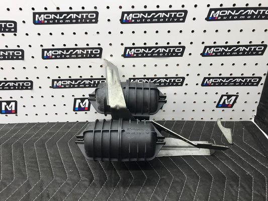 08-13 BMW E88 E90 135I 335I TURBO VACUUM TANK RESERVOIR BRACKET PAIR SET OEM SKU 509