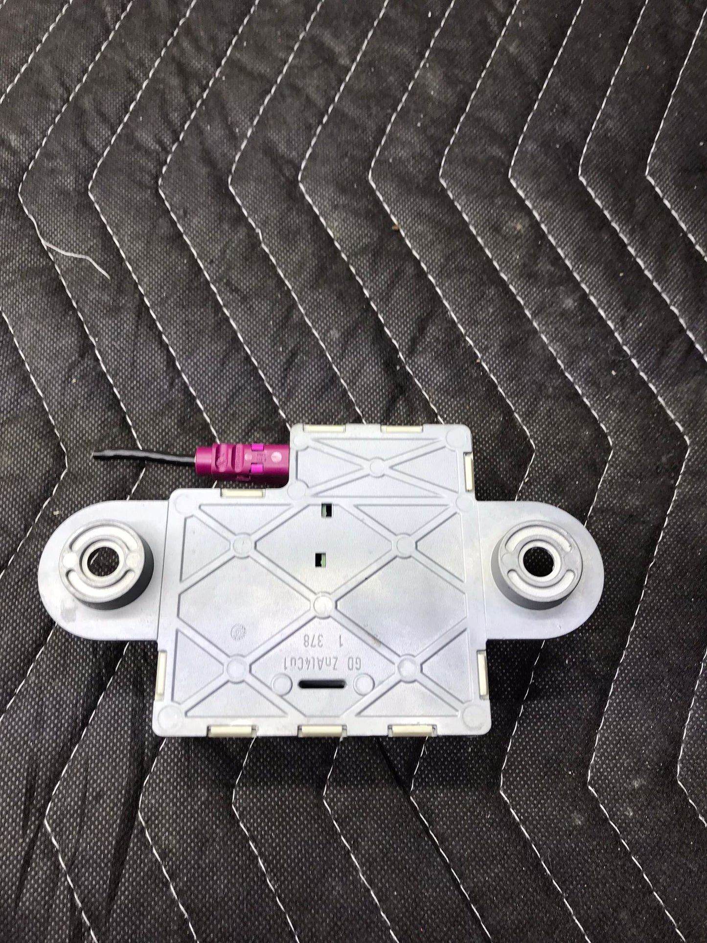 2006-2011 BMW 535XI E90 OEM ANTENNA AMPLIFIER CONTROL MODULE  SKU 514