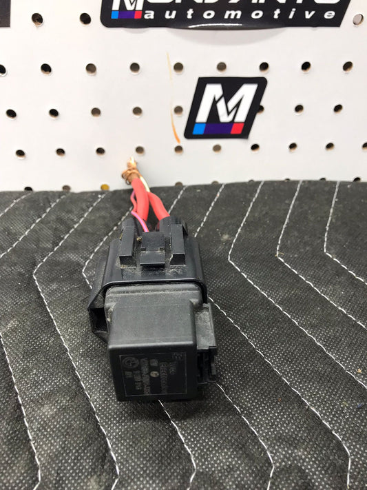 2011-2017 BMW X3 X4 ENGINE BLOWER FAN RELAY PLUG CONNECTOR SOCKET OEM SKU 517
