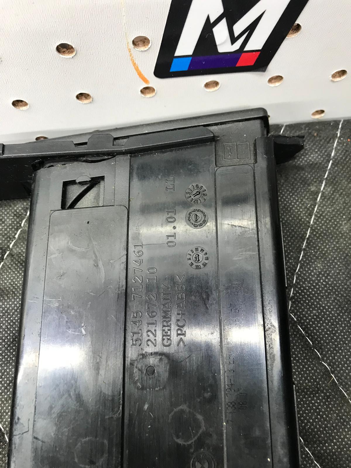 BMW E90 3 SERIES FRONT RIGHT SIDE DASH CUP DRINK HOLDER SKU 532