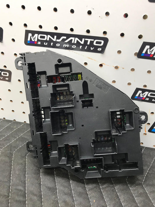 2011-2016 BMW F10 5 SERIES 528 535 550 REAR FUSE DISTRIBUTION BOX OEM SKU 602