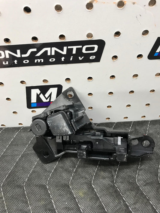 FRONT GLOVE BOX LOCK OEM 2011-2013 BMW F10 5 SERIES 535 55 SKU 669