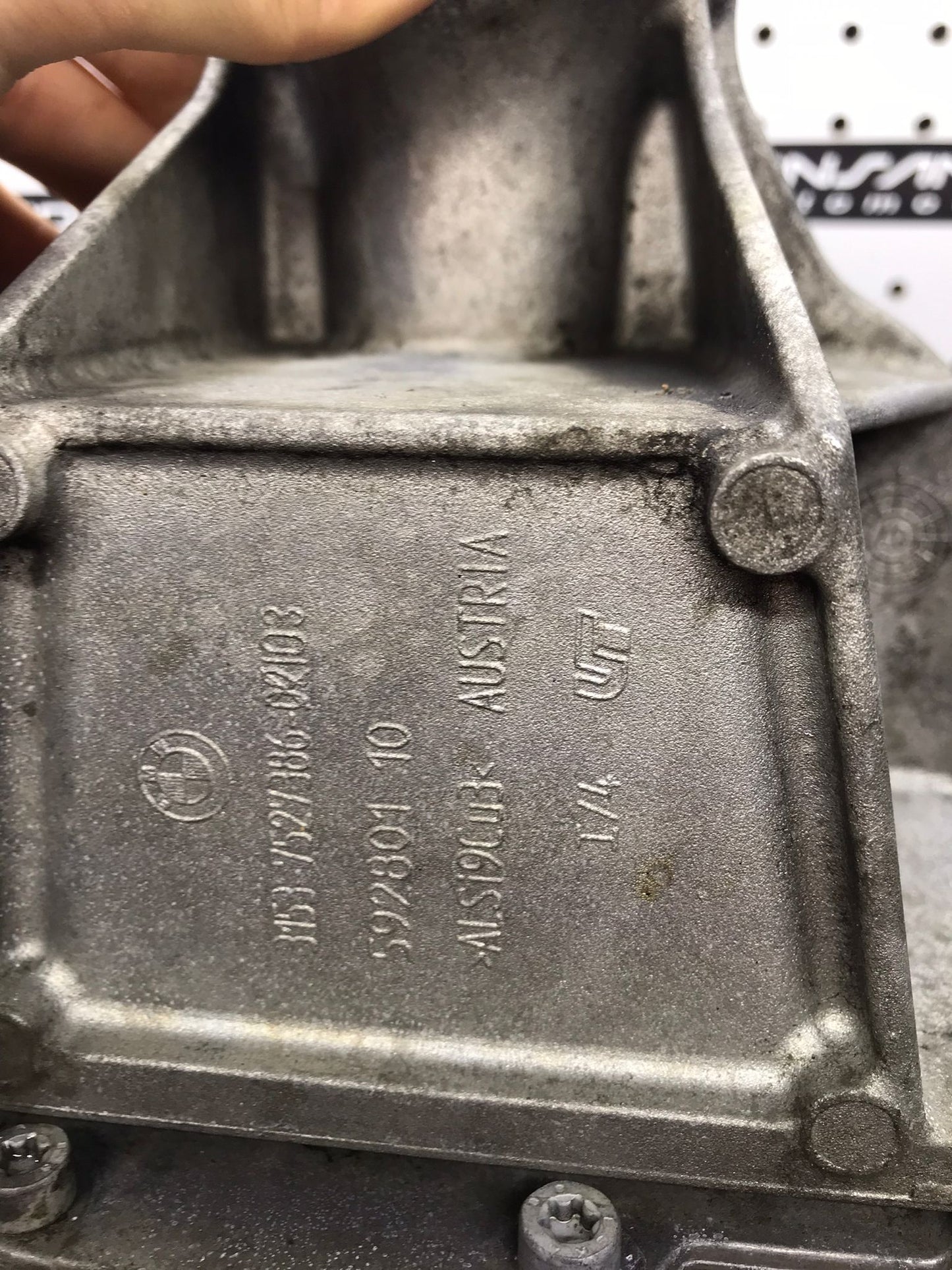 OIL PAIN BMW OEM N52  2004-2010 SKU 674