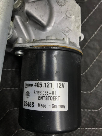 2010 BMW 135 WINDSHIELD WIPER MOTOR OEM SKU 734