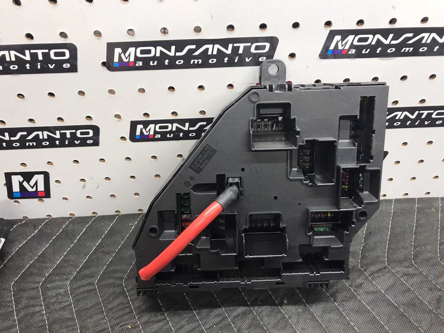 2011 BMW 535I FUSEBOX FUSE BOX RELAY SKU 812