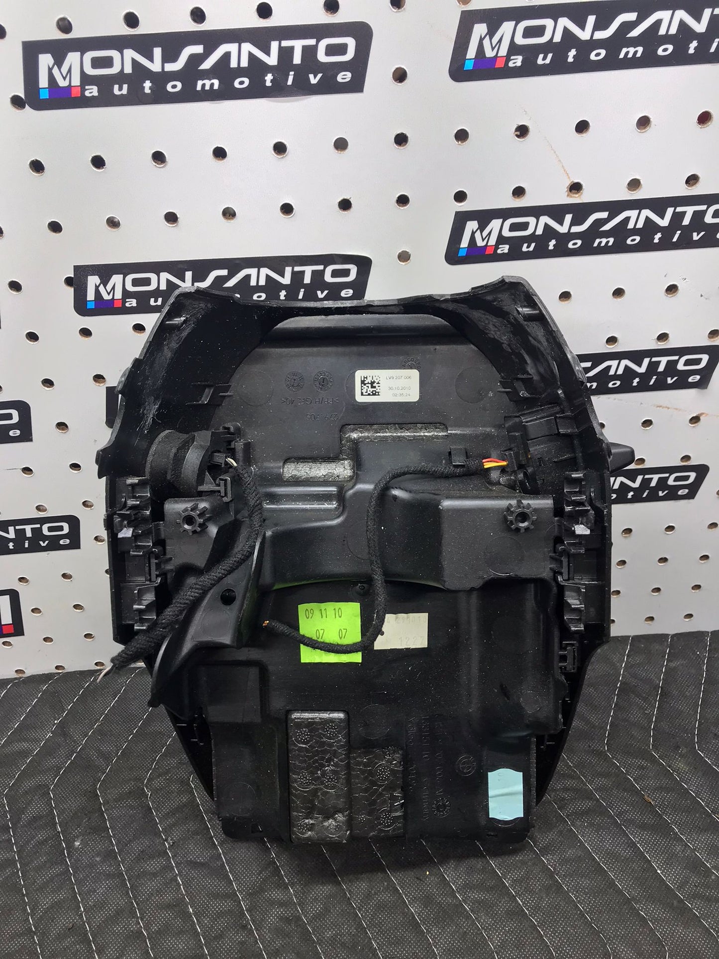 BMW 5 6 7 SERIES HEATED STEERING COLUMN BOTTOM TRIM PANEL SKU 825