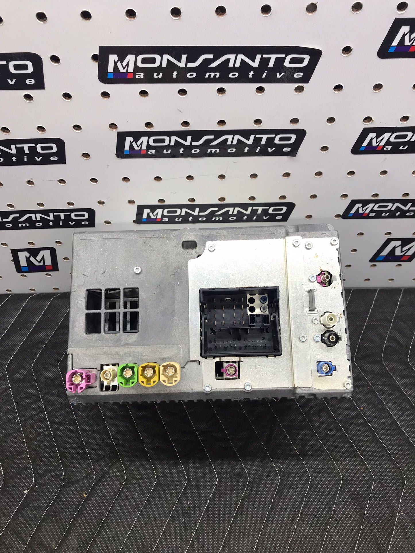 RADIO CD PLAYER RECEIVER NAVIAGTION CONTROL 12-16 BMW F30 320I 328I  SKU 831