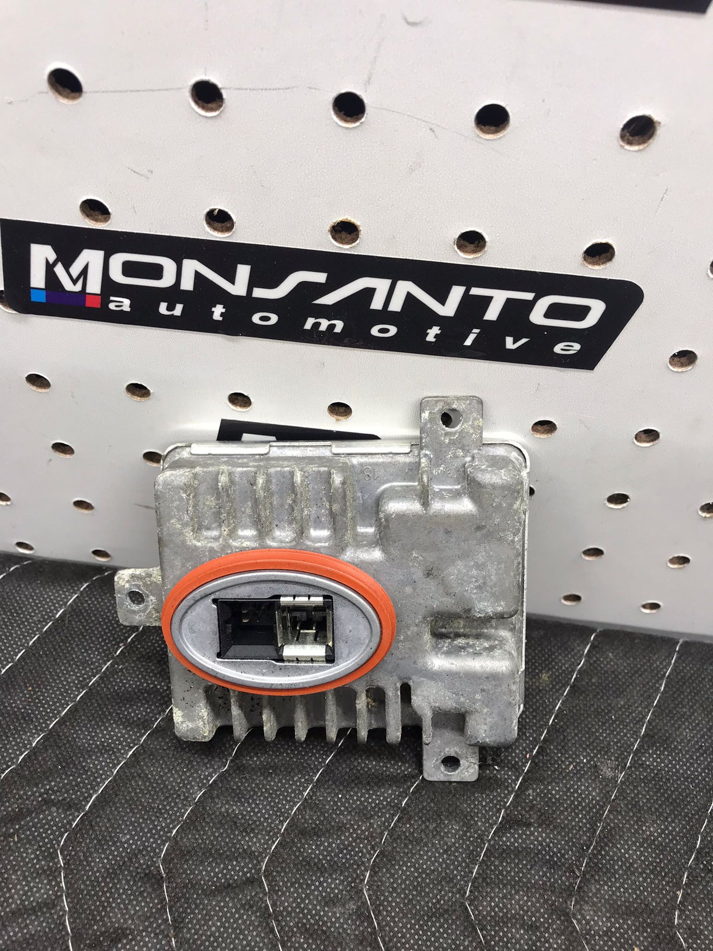 OEM XENON HEADLIGHT BALLAST CONTROL BMW 2 3 5 7 SERIES M3 M5 X1 Z4 SKU 902