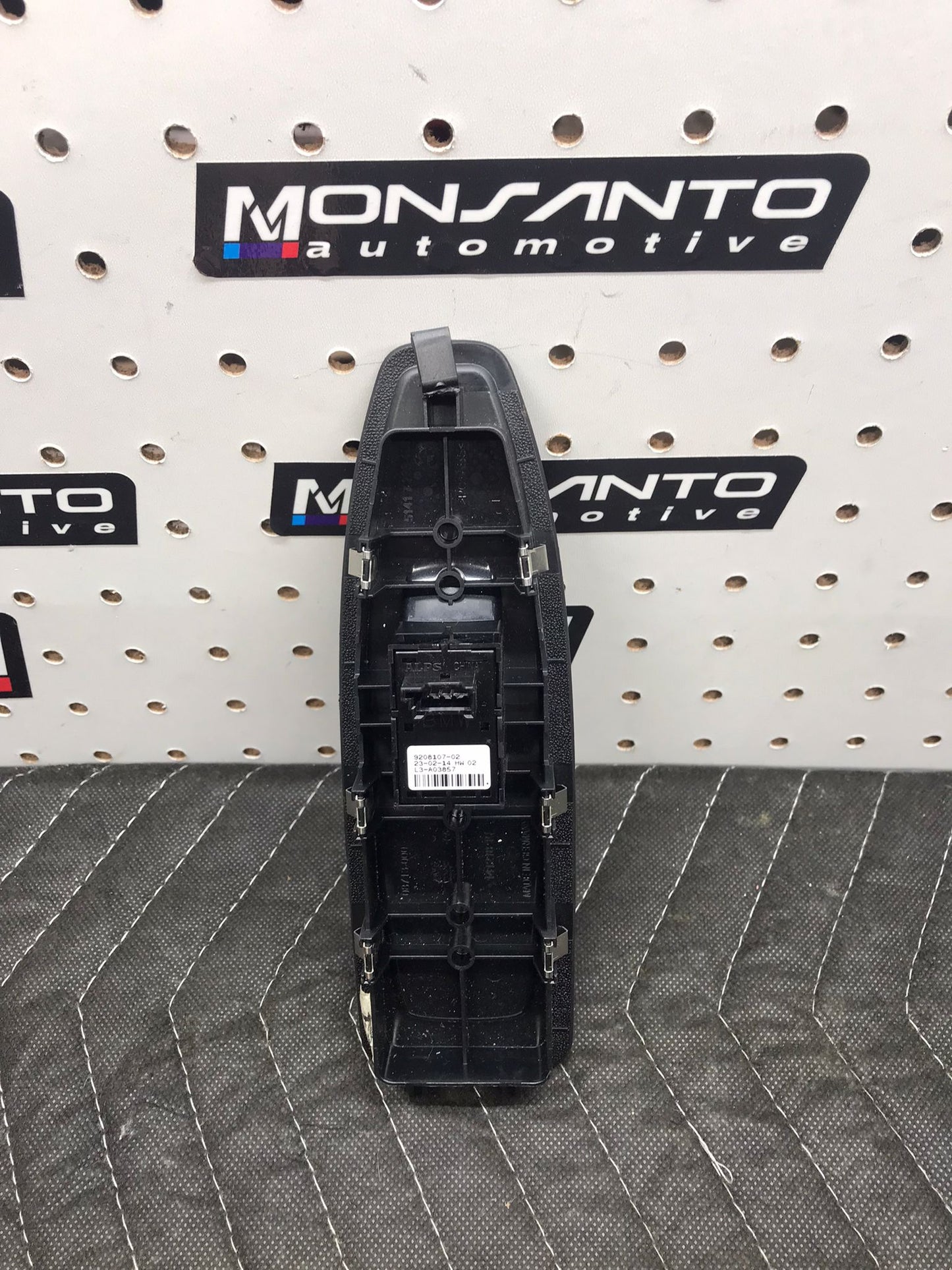2012 - 2016 FOR BMW 320I 328I 335I M3 FRONT RIGHT WINDOW CONTROL SWITCH  SKU 937