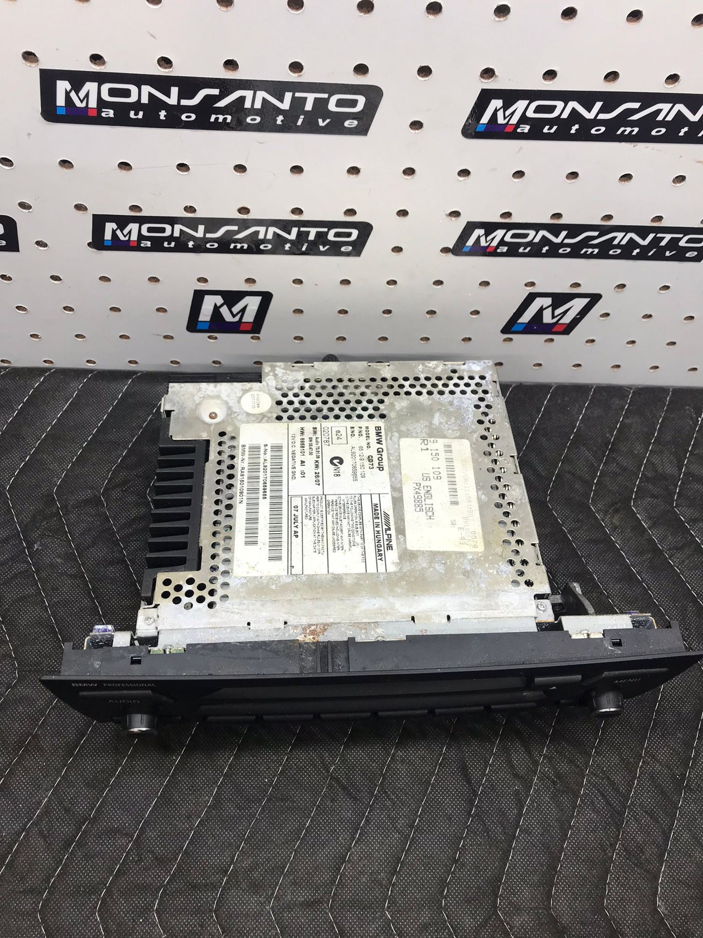 BMW E88 E82 E90 E92 E93 E84 1/3 SERIES PROFESSIONAL RADIO STEREO CD PLAYER OEM SKU 940