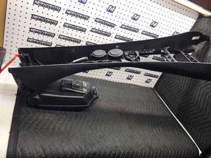 FRONT CENTER CONSOLE ASSEMBLY BMW OEM E82 SKU 1000