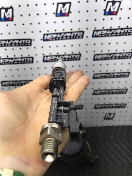HIGH PRESSURE FUEL INJECTOR SET OF 4 OEM 2012 - 2015 BMW F30 328I N20 2.0L  SKU 1028