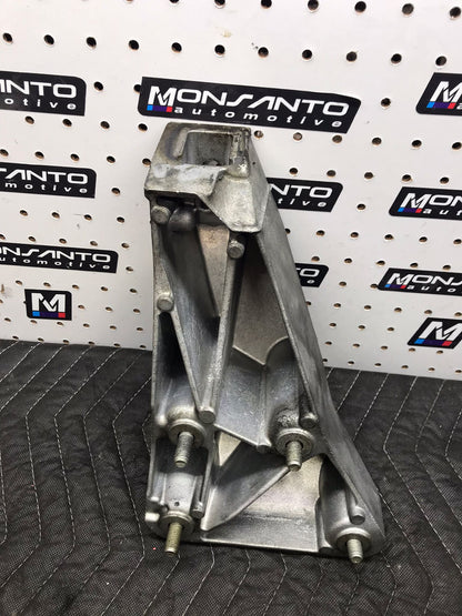 LEFT ENGINE MOUNT BRACKET 2012 - 2016 BMW 528I XDRIVE 2.0L - OEM  SKU 1061