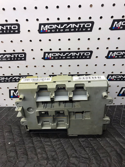 ENGINE FRONT POWER DISTRIBUTION FUSE BOX BMW 3 SERIES E90 E91 E92 M57 SKU 1073