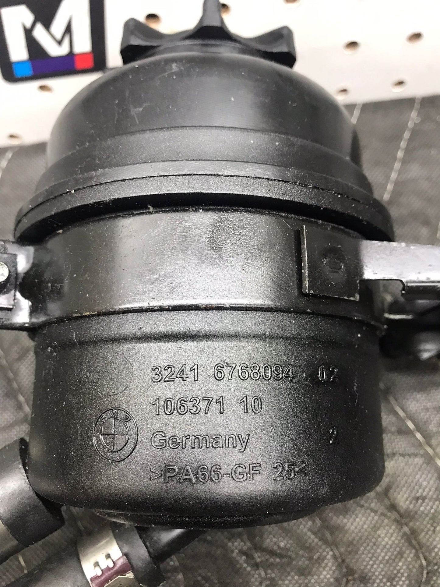 2007-2011 BMW 328I E90 POWER STEERING PUMP RESERVOIR BOTTLE TANK HOSE SKU 1180
