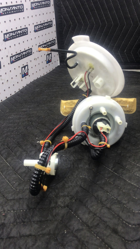 2011-2016 BMW 535I F10 3.0L I6 N55 GAS TANK FUEL PUMP SKU 1201