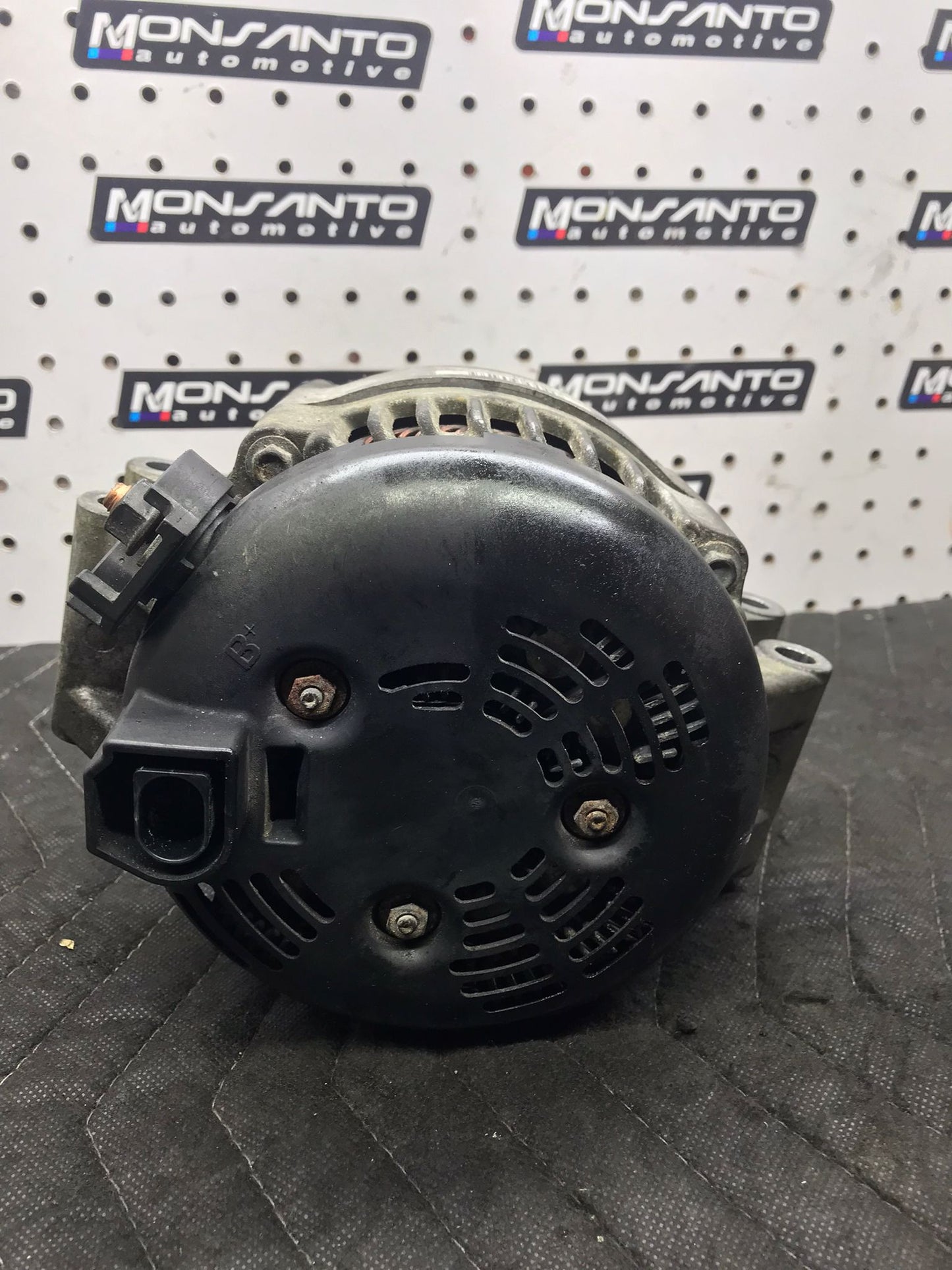 2011-2012 BMW F10 ALTERNATOR GENERATOR CHARGING ASSEMBLY ENGINE OEM SKU 1215
