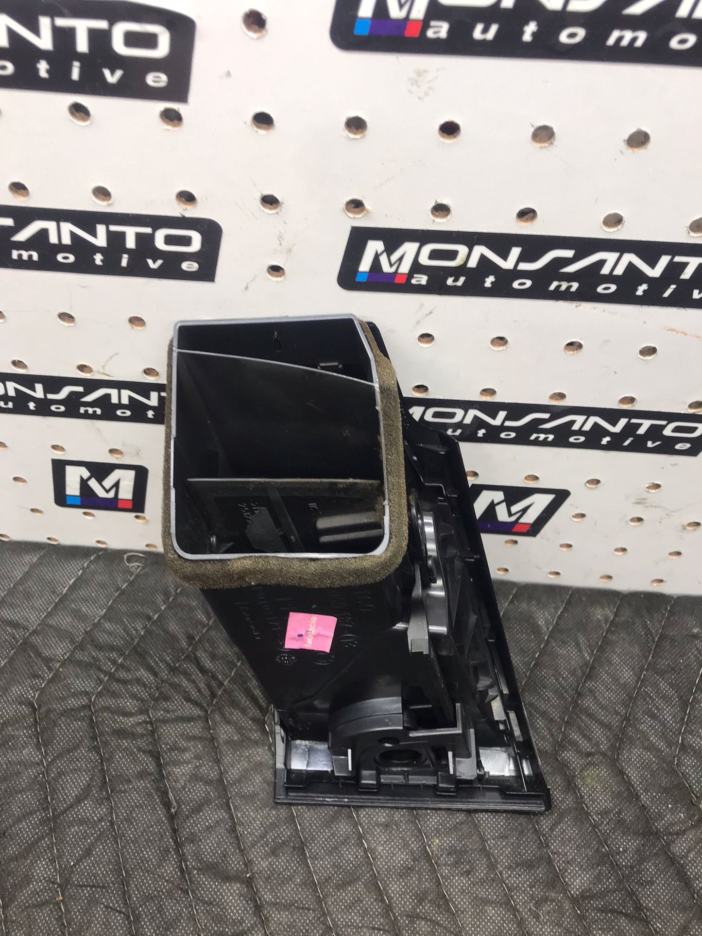 08-13 BMW E82 E88 128I 135I FRONT LEFT DRIVER SIDE AIR VENT GRILL SKU 1236
