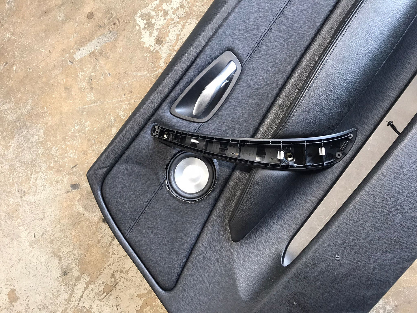 DOOR TRIM FRONT RIGHT  FITS BMW 1 128I PANEL  SKU 1249