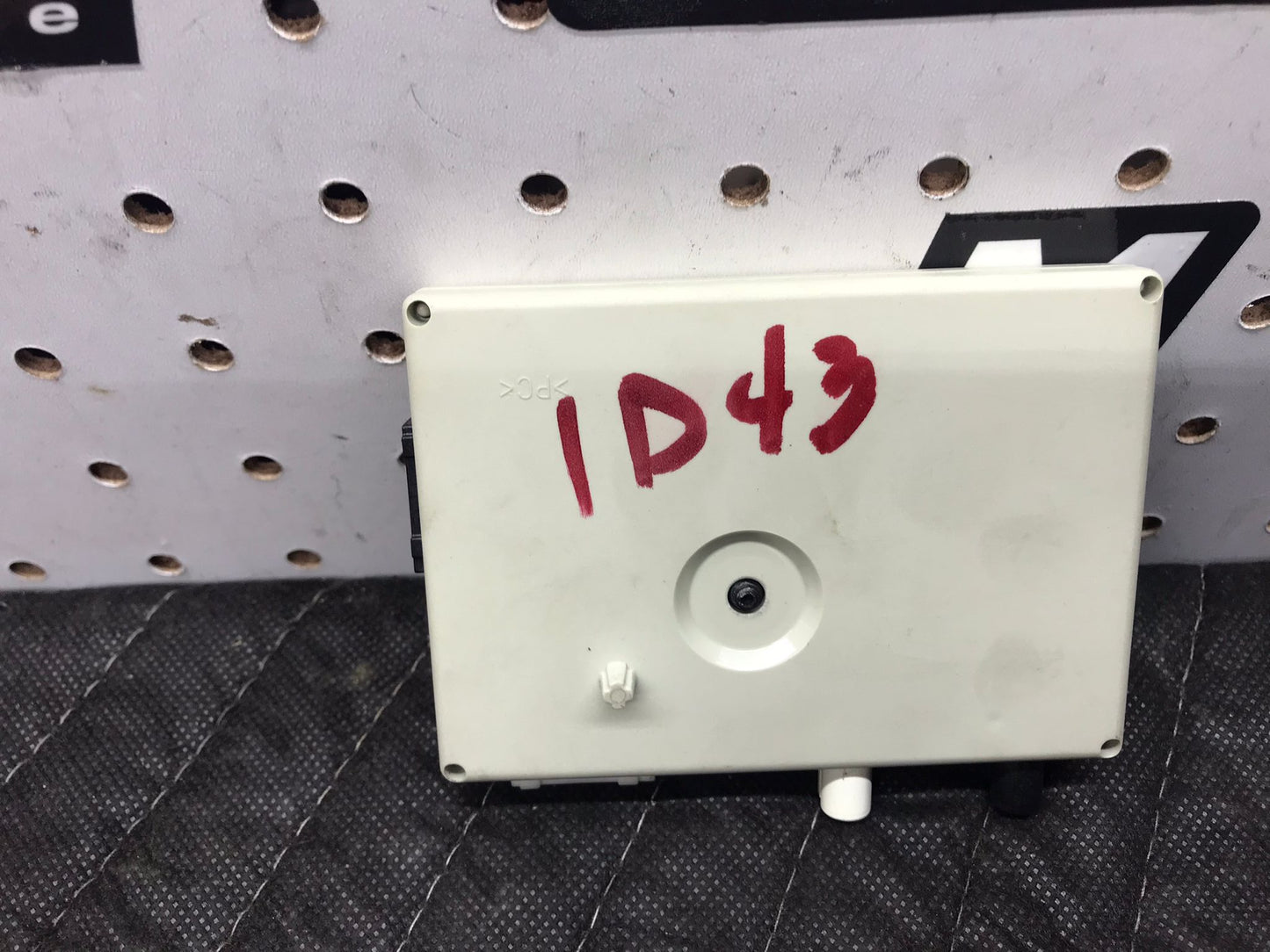 BMW 1 SERIES E88 AERIAL DIVERSITY ANTENNA AMPLIFIER AMP MODULE UNIT SKU 1270