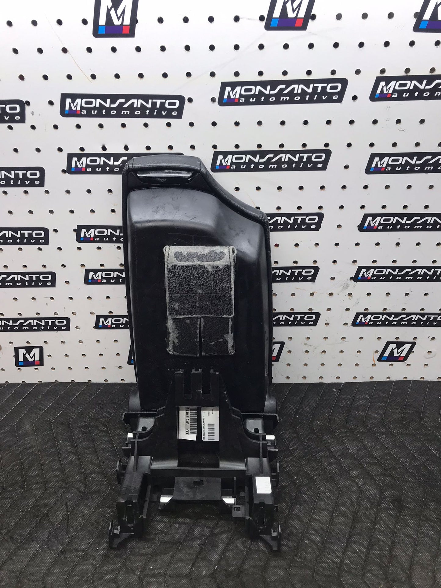 08-13 OEM BMW E88 E82 CENTER CONSOLE ARMREST  SKU 1277