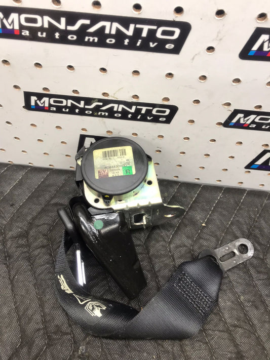 8-13 BMW E82 128 135 COUPE REAR  RIGHT  UPPER SEAT BELT RETRACTOR SKU 1298