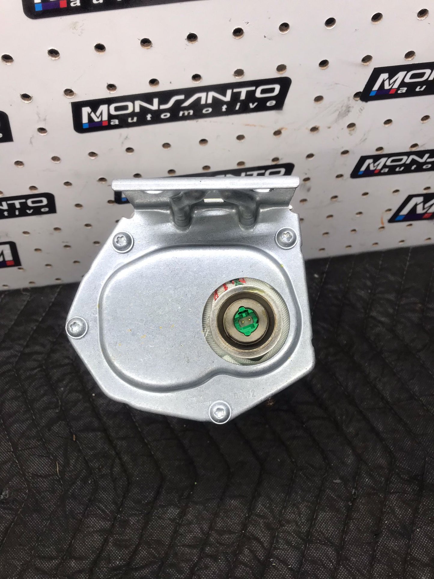 BMW E88 1-SERIES CONVERTIBLE FRONT PASSENGER'S DASHBOARD SRS MODULE SKU 1301