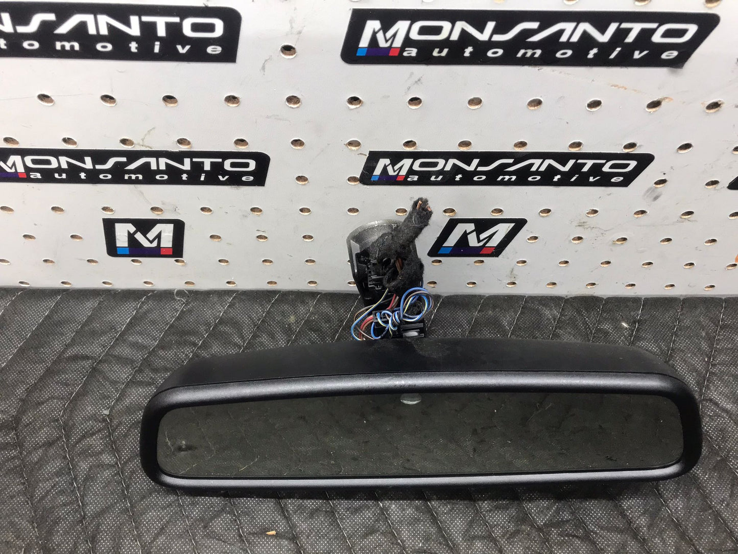 BMW 135I AUTO DIM REAR VIEW MIRROR BLACK E82 E88 08-13 SKU 1302