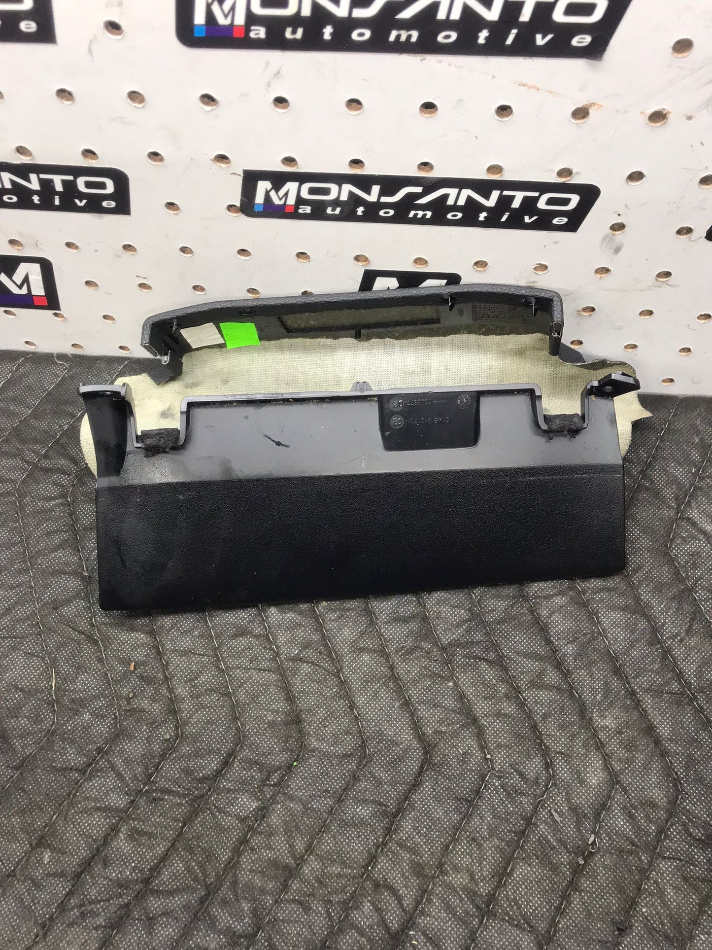 2008 BMW 128I COUPE (E82) - STEERING COLUMN UPPER LEATHER TRIM COVER SKU 1303