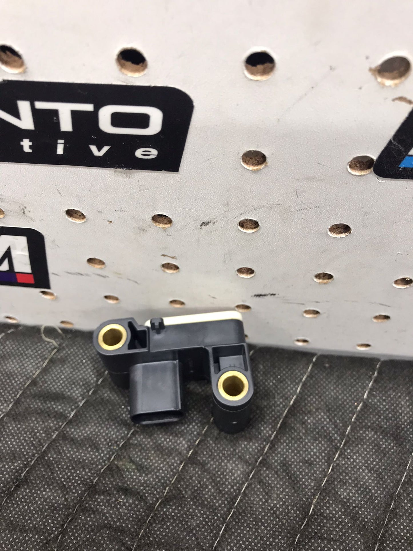 2007-2016 BMW E8X E9X SIDE IMPACT CRASH SRS SENSOR OEM SKU 1307