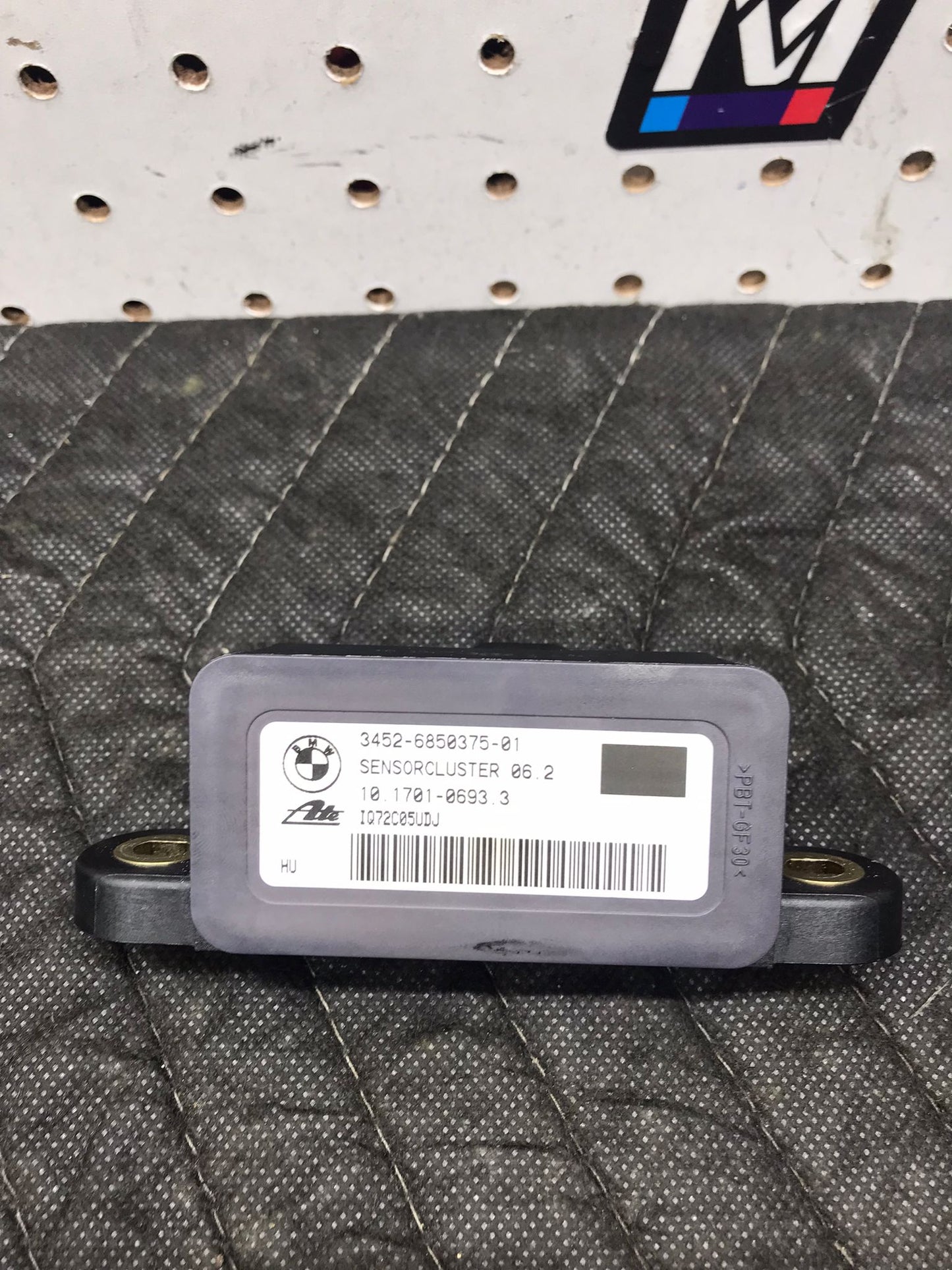 06-13 BMW E88 1/3 SERIES SPEED ACCELERATION  RATE SENSOR CONTROL MODULE OEM SKU 1308