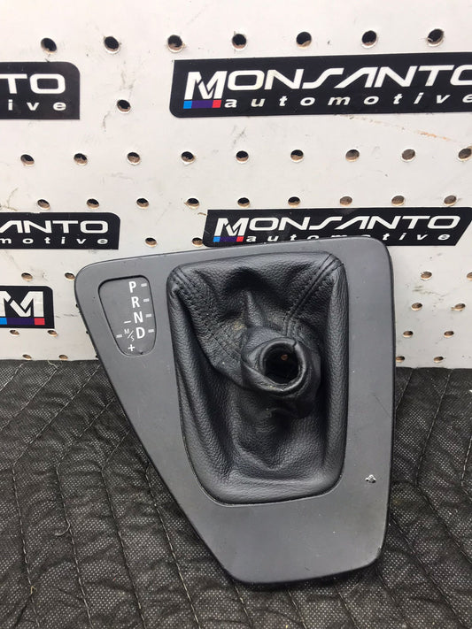 BMW E90  STORING PARTITION SHIFTER TRIM FOR AUTOMATIC GEARBOX SKU 1323