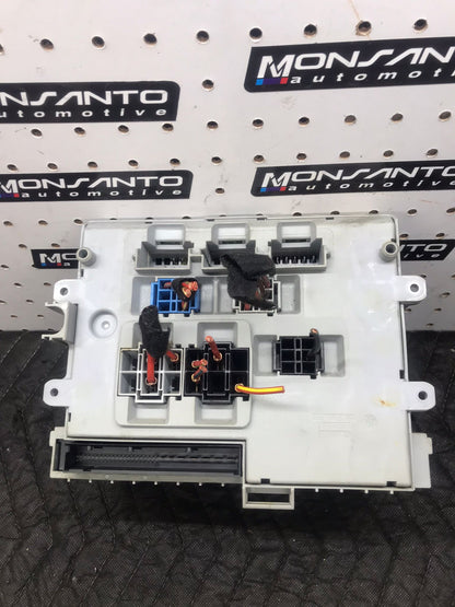 BMW E90 E91 2005-2009 FUSE BOX CENTRAL ELECTRIC  SKU 1328